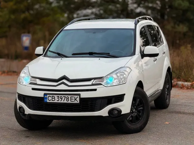 Citroen C-Crosser - фото 2