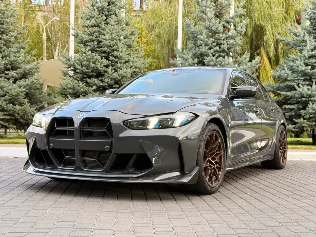 BMW M3 - фото 1