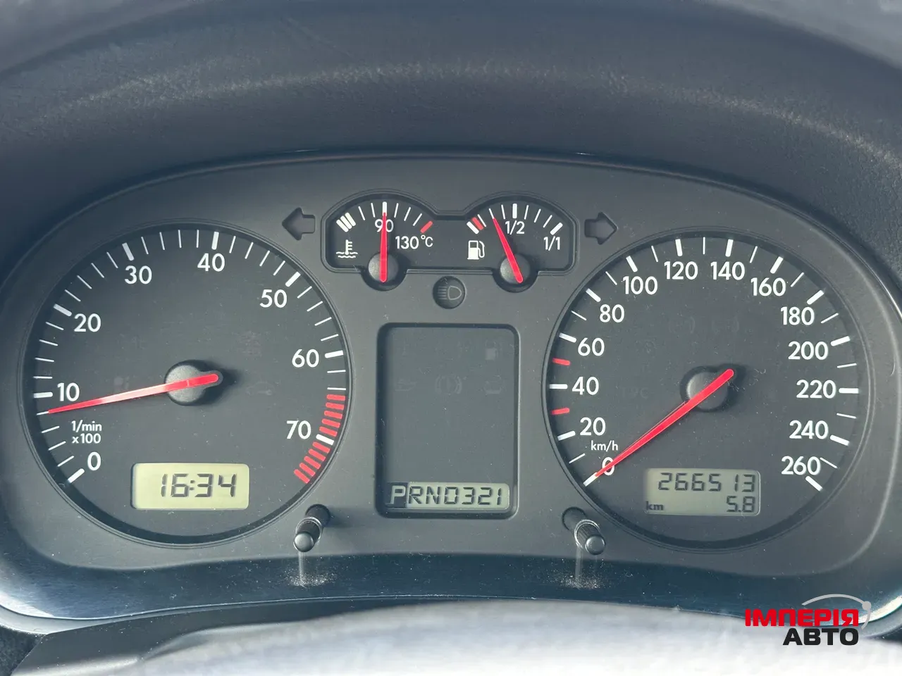 Volkswagen Golf - фото 42