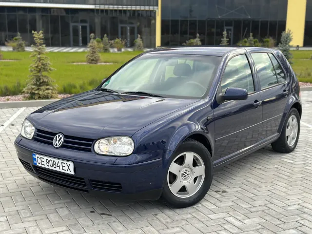 Volkswagen Golf - фото 3