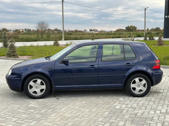 Volkswagen Golf - фото 4