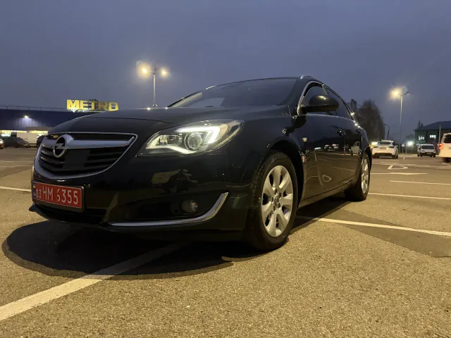 Opel Insignia - фото 1
