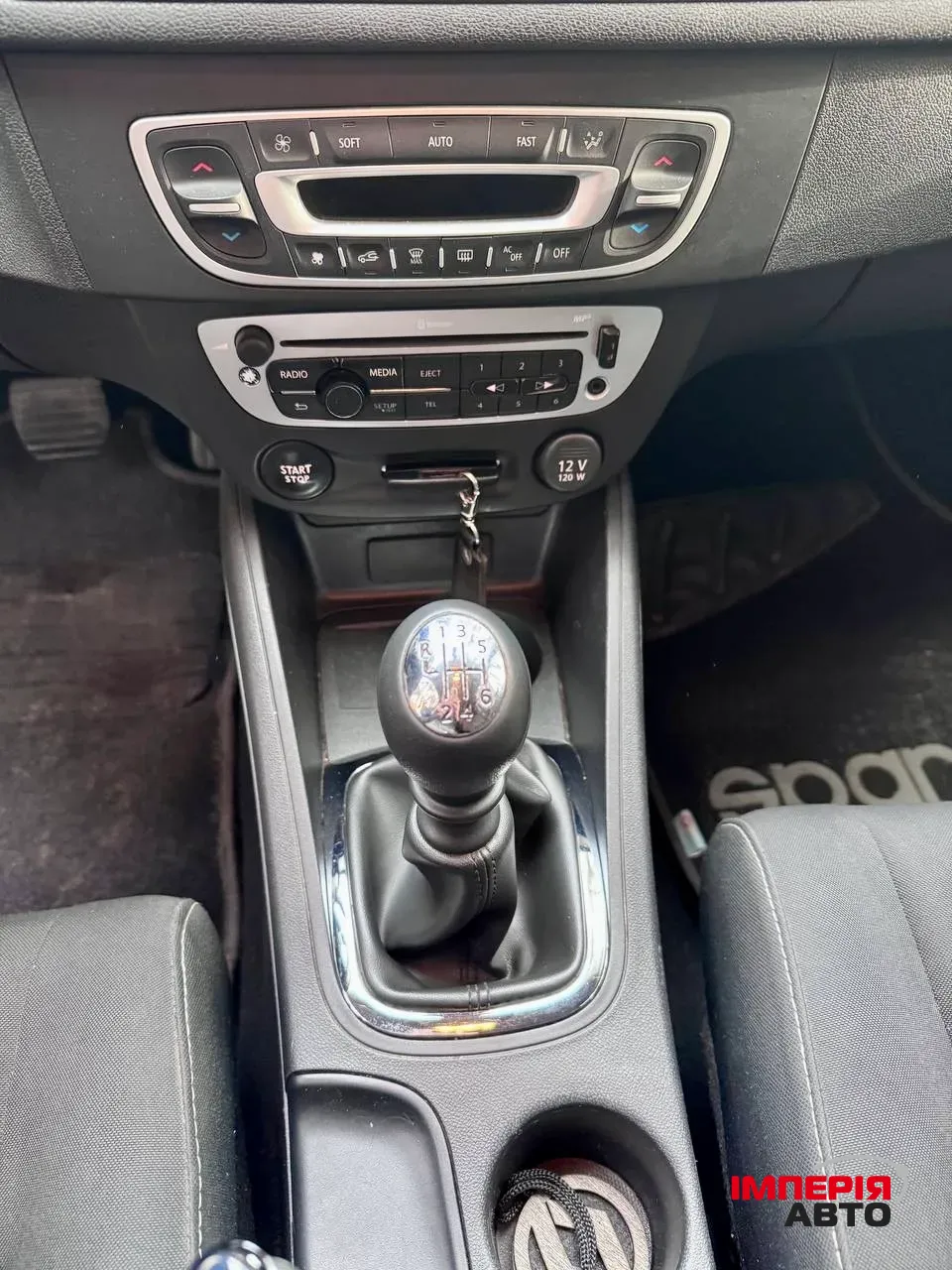 Renault Megane - фото 19