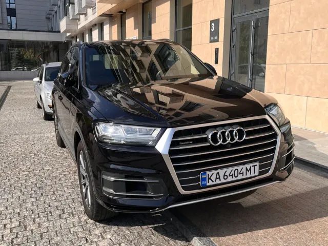 Audi Q7 - фото 4