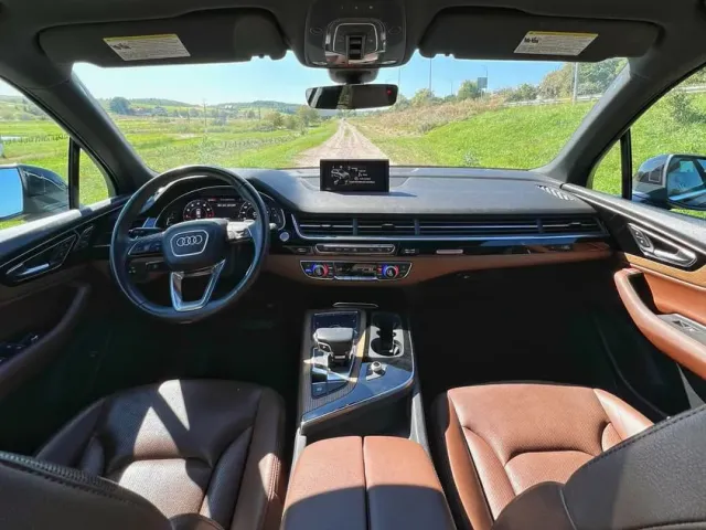 Audi Q7 - фото 5