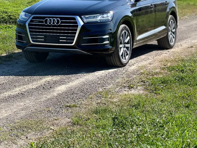 Audi Q7 - фото 3