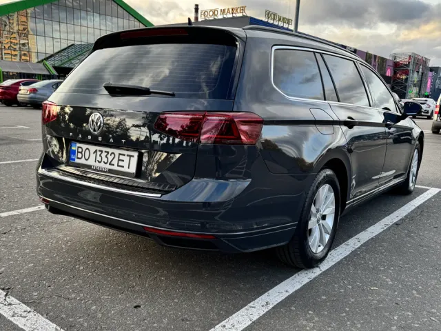 Volkswagen Passat - фото 1