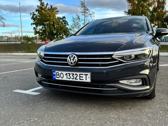 Volkswagen Passat - фото 2