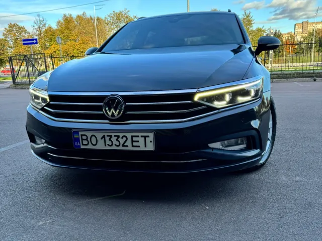 Volkswagen Passat - фото 3