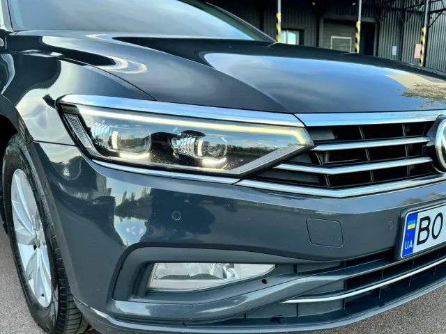 Volkswagen Passat - фото 5