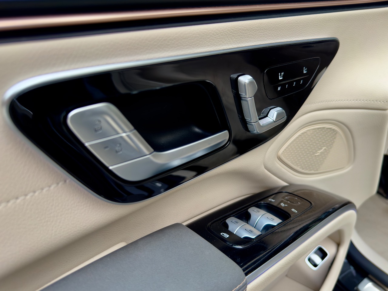 Mercedes-Benz EQS - фото 15