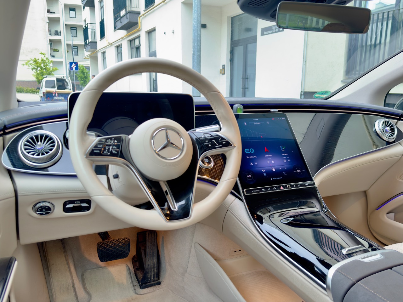 Mercedes-Benz EQS - фото 25