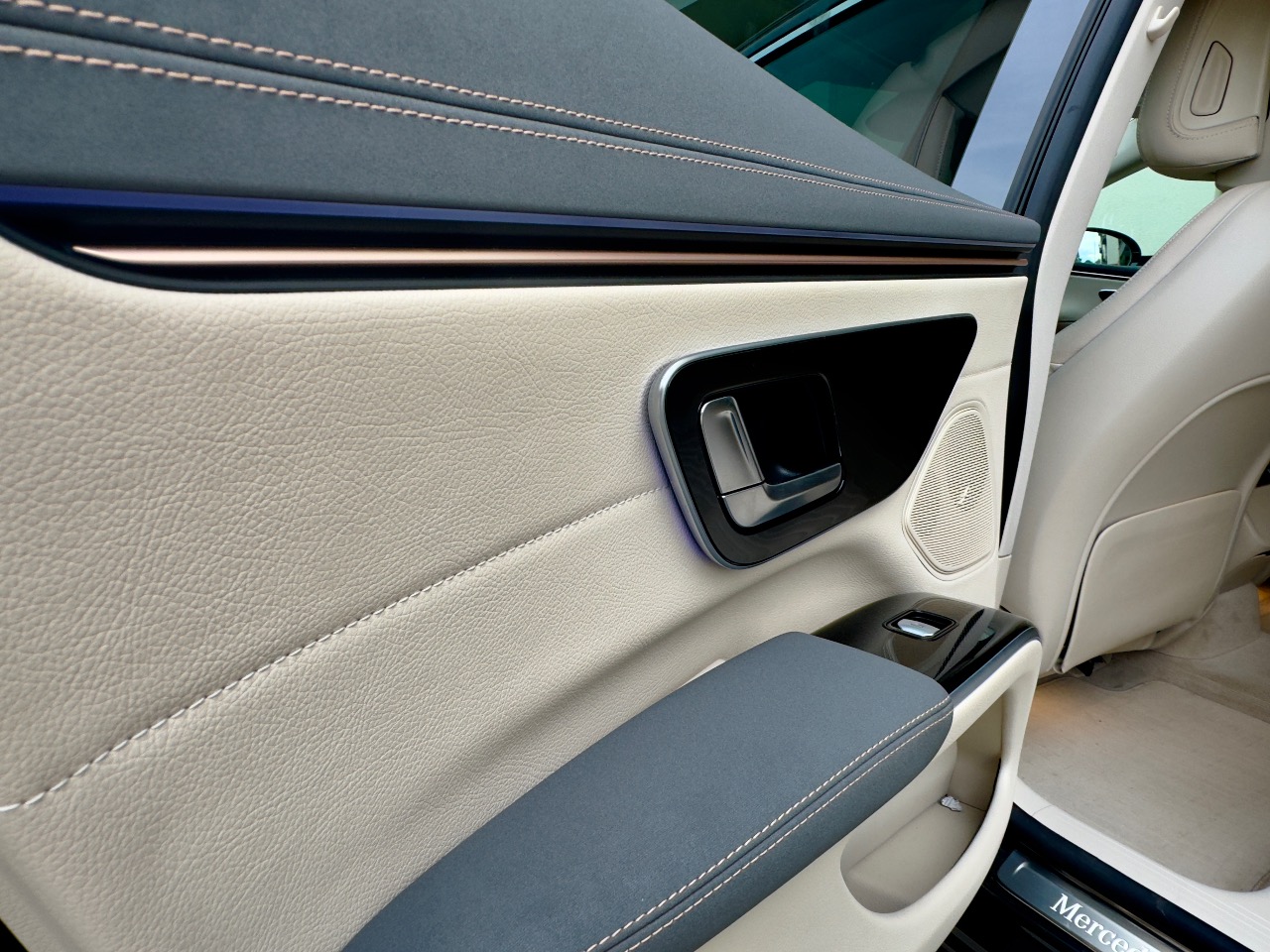 Mercedes-Benz EQS - фото 29