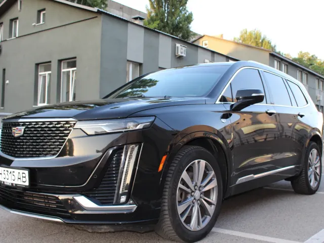 Cadillac XT6 - фото 3