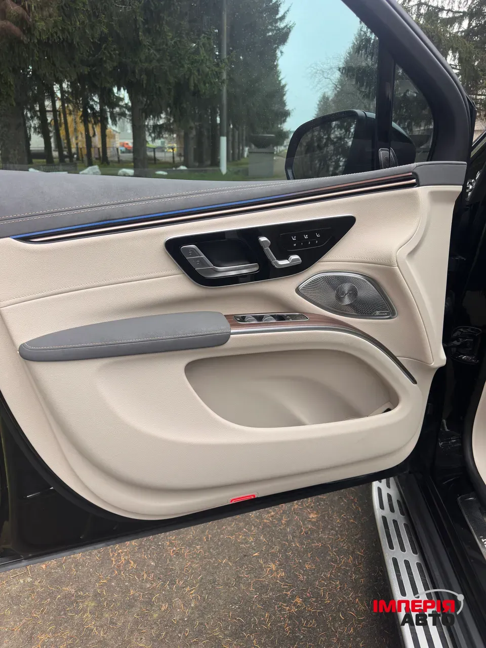 Mercedes-Benz EQS SUV - фото 12