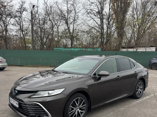 Toyota Camry - фото 4