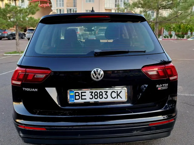 Volkswagen Tiguan - фото 3