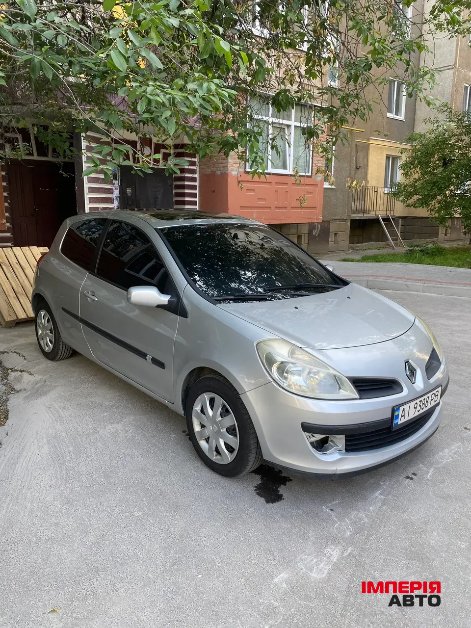 Renault Clio - фото 2