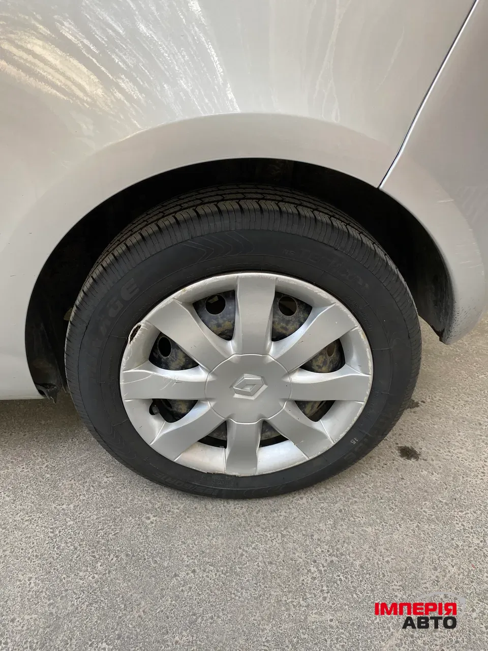 Renault Clio - фото 4