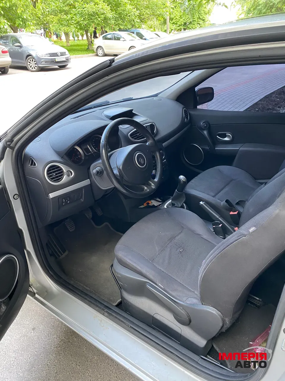 Renault Clio - фото 6