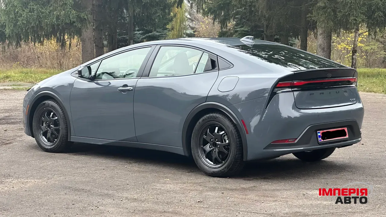 Toyota Prius - фото 4