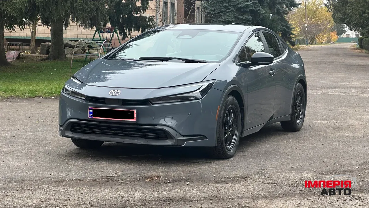 Toyota Prius - фото 2