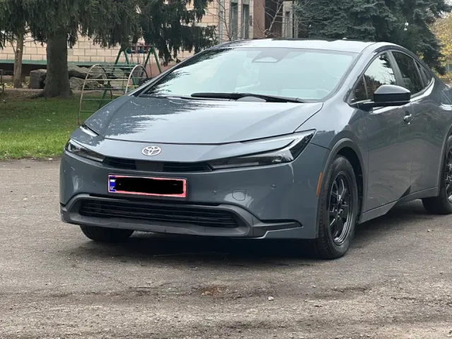 Toyota Prius - фото 2