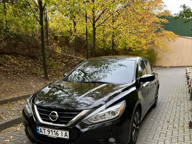 Nissan Altima - фото 4