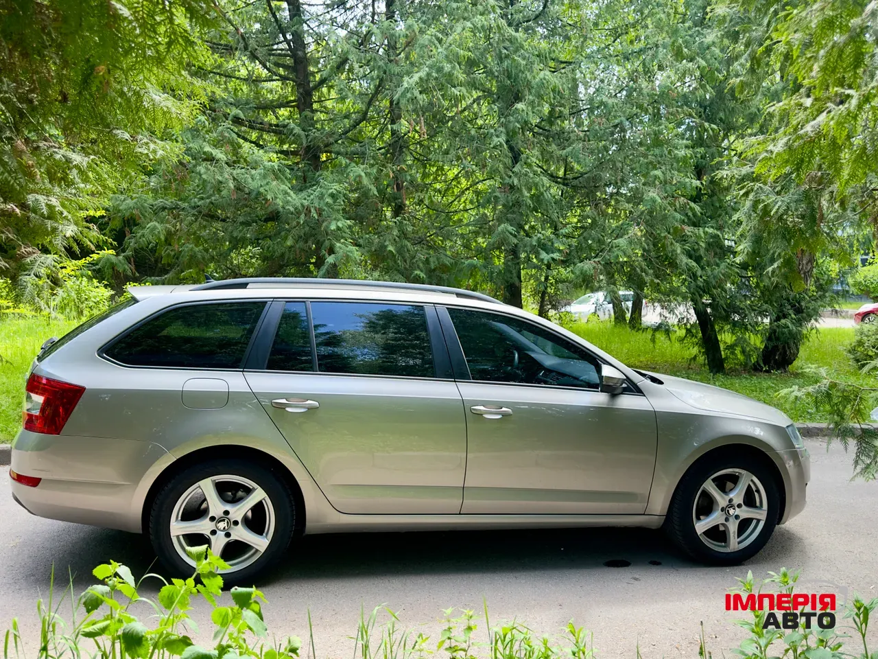 Skoda Octavia - фото 4