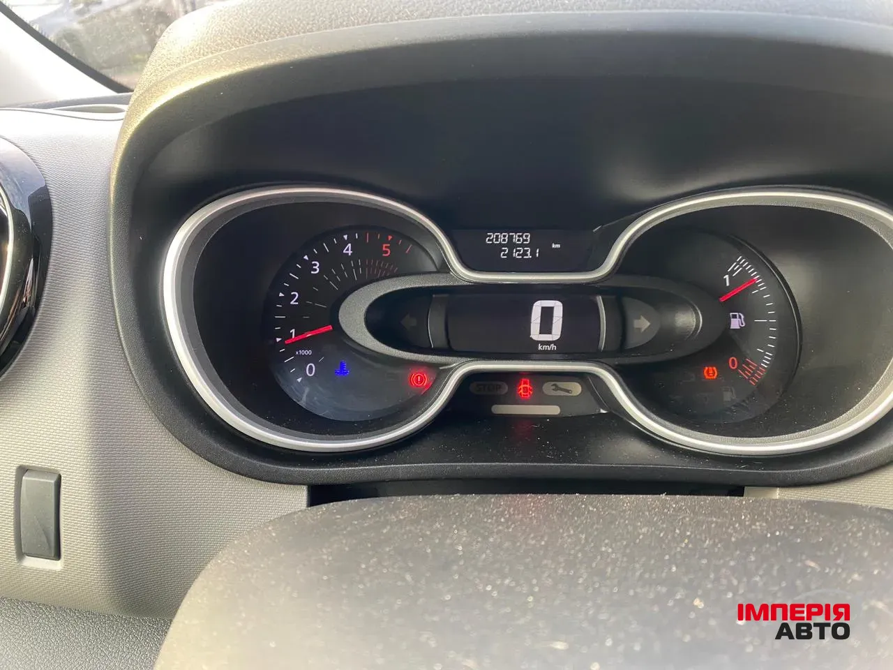 Renault Trafic - фото 7