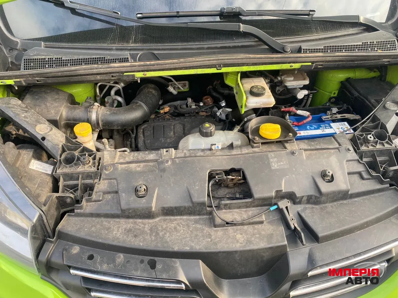 Renault Trafic - фото 8