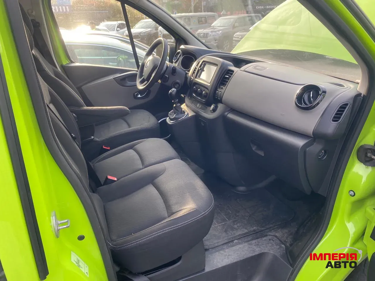 Renault Trafic - фото 3