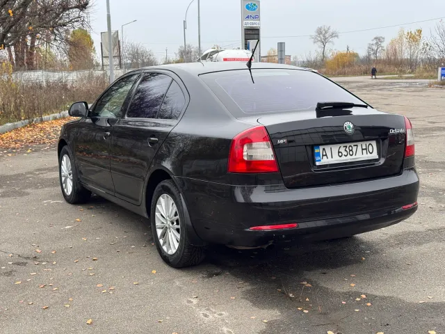 Skoda Octavia - фото 4