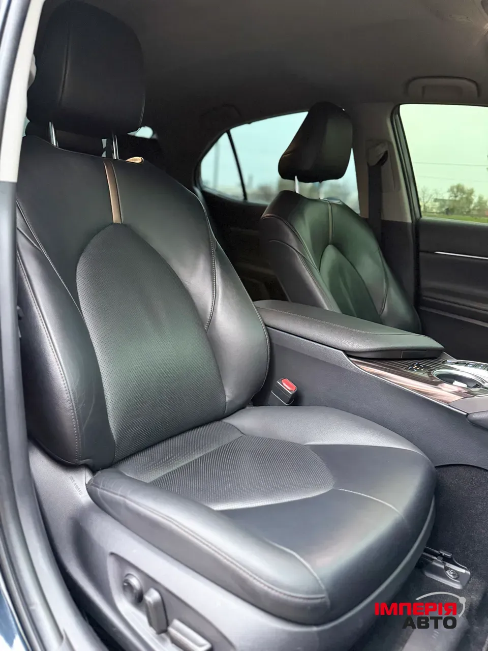 Toyota Camry - фото 8