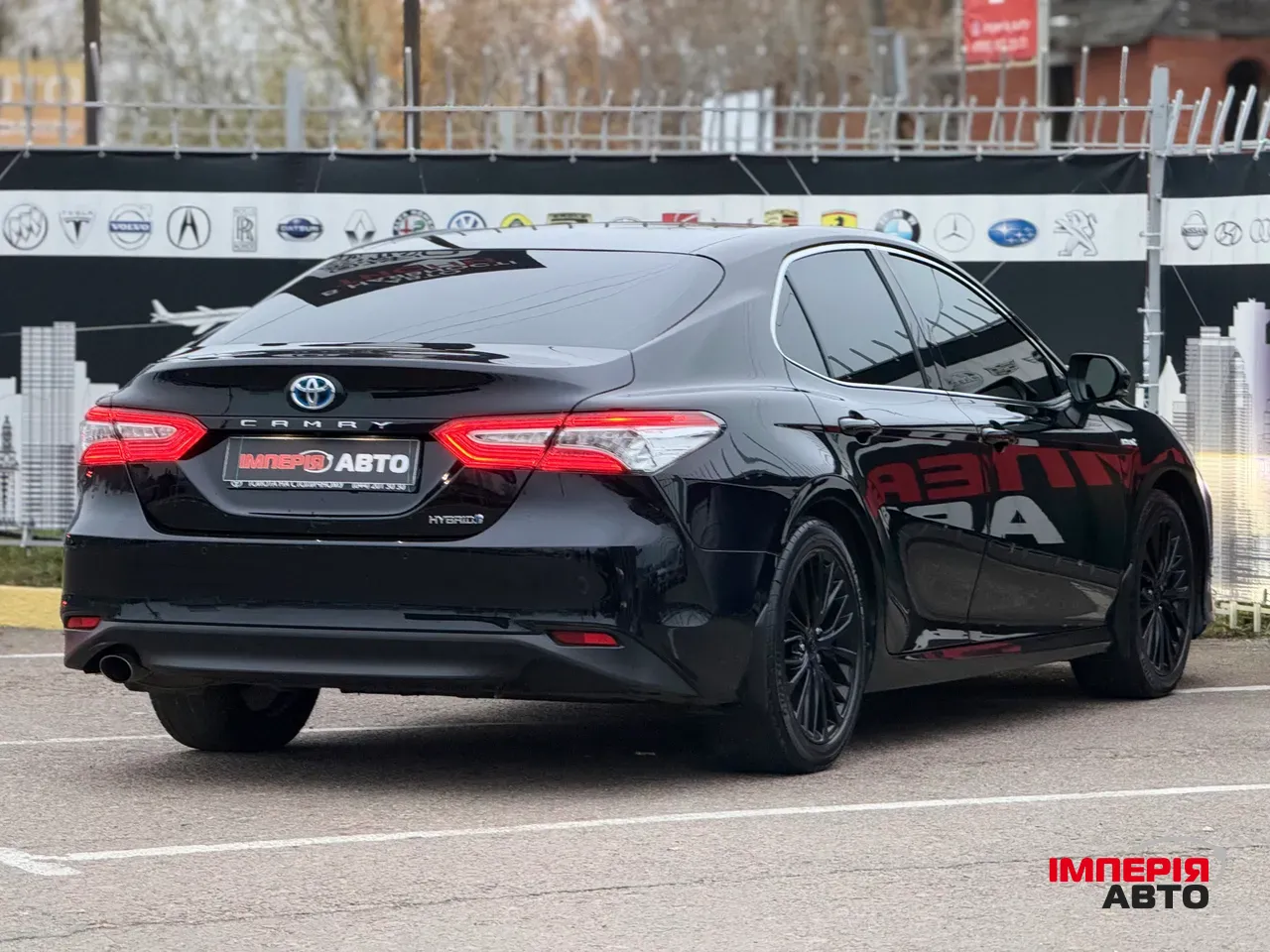 Toyota Camry - фото 4