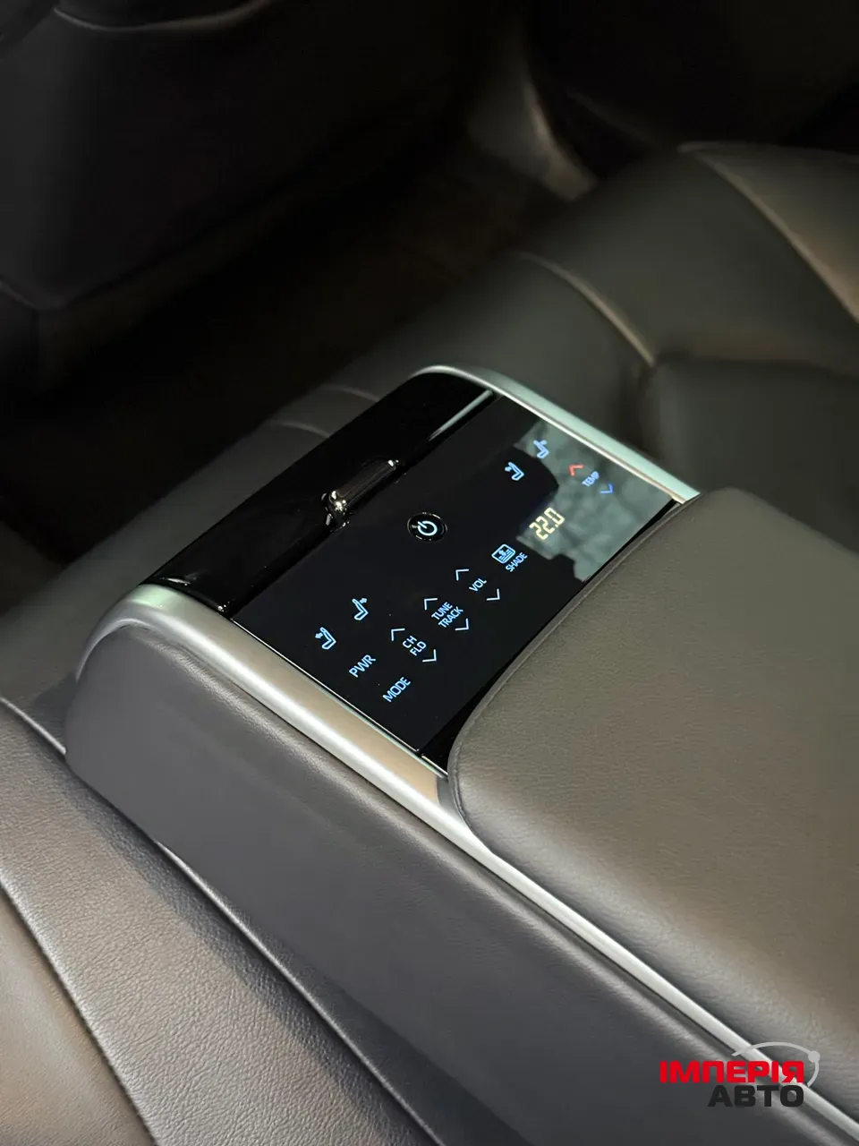 Toyota Camry - фото 10