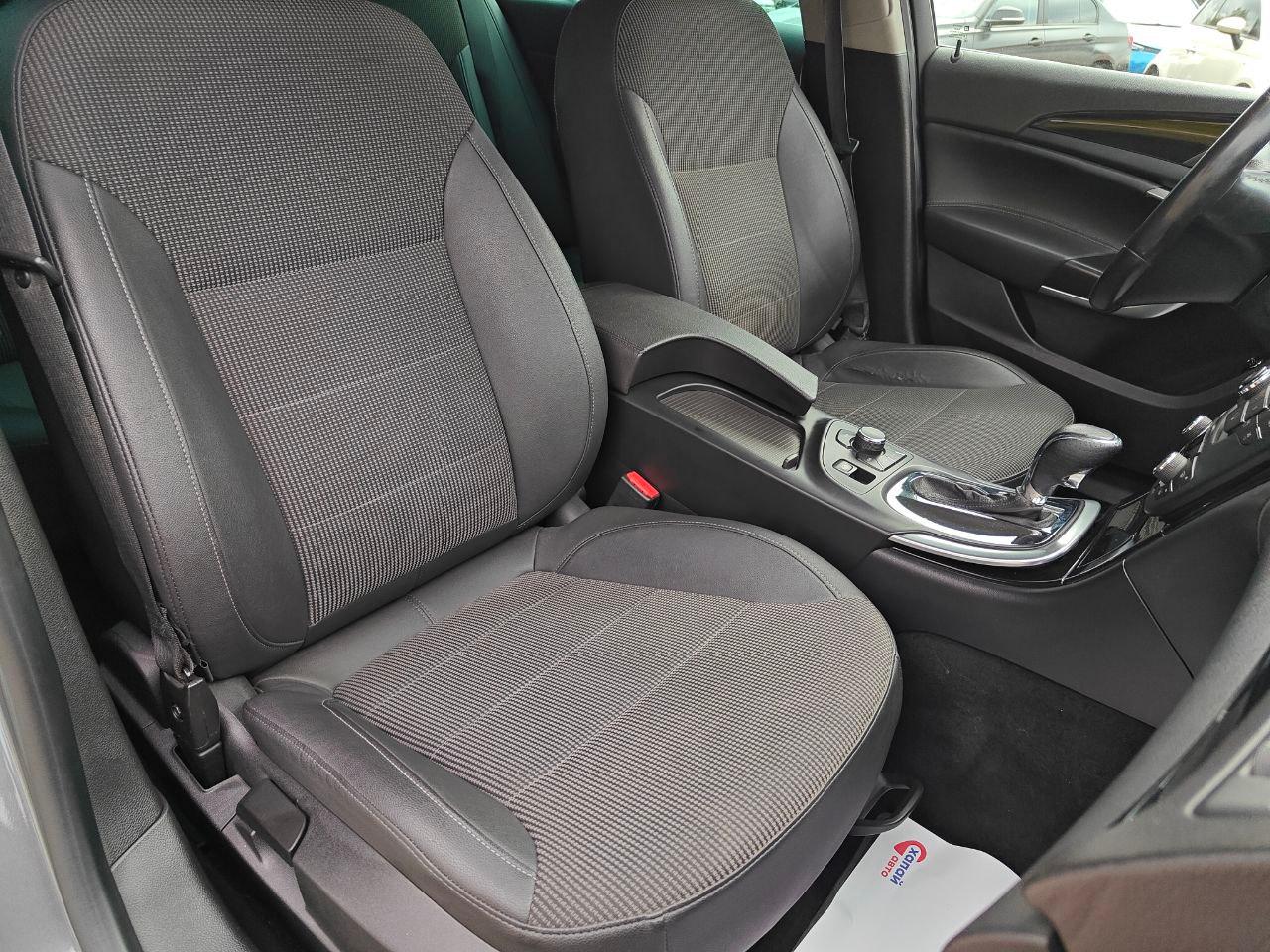 Opel Insignia - фото 1