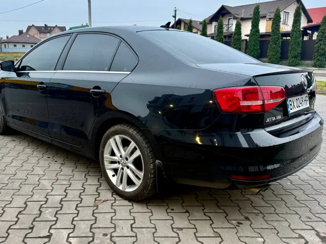 Volkswagen Jetta - фото 3