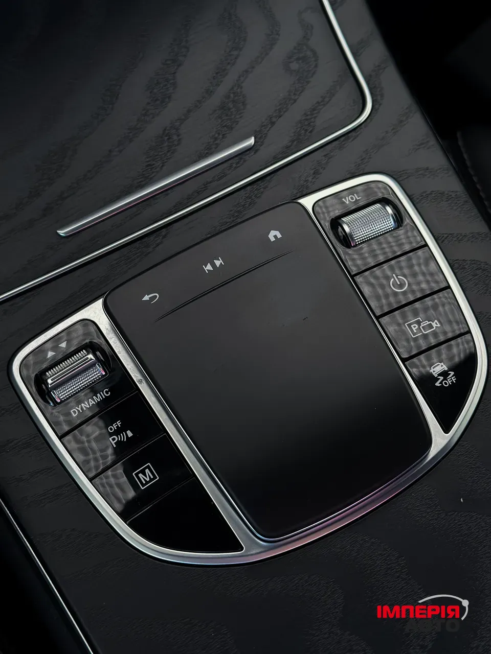 Mercedes-Benz GLS - фото 12