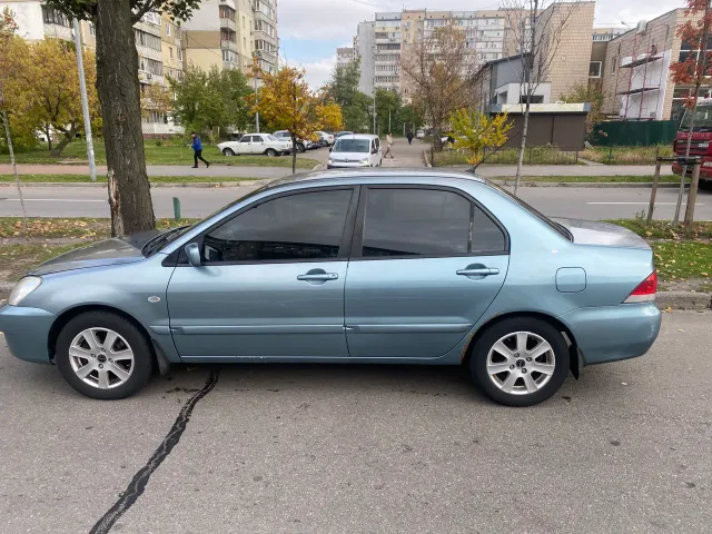 Mitsubishi Lancer - фото 4