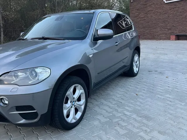 BMW X5 - фото 2