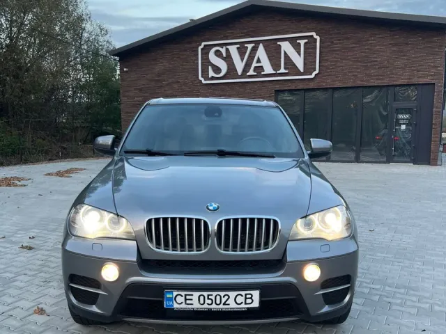 BMW X5 - фото 1