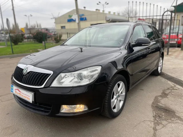 Skoda Octavia - фото 2