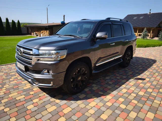 Toyota Land Cruiser - фото 2