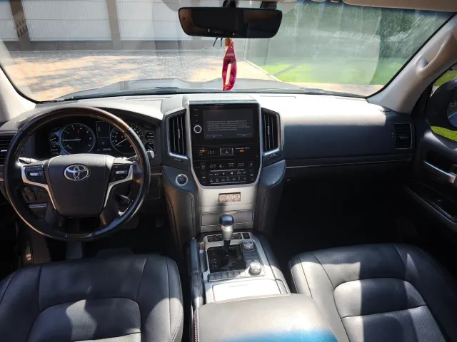 Toyota Land Cruiser - фото 3