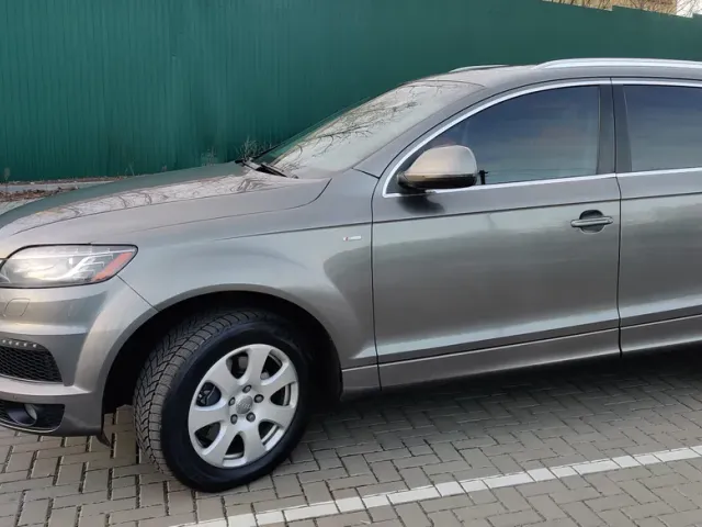 Audi Q7 - фото 4