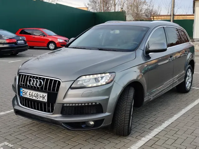 Audi Q7 - фото 2