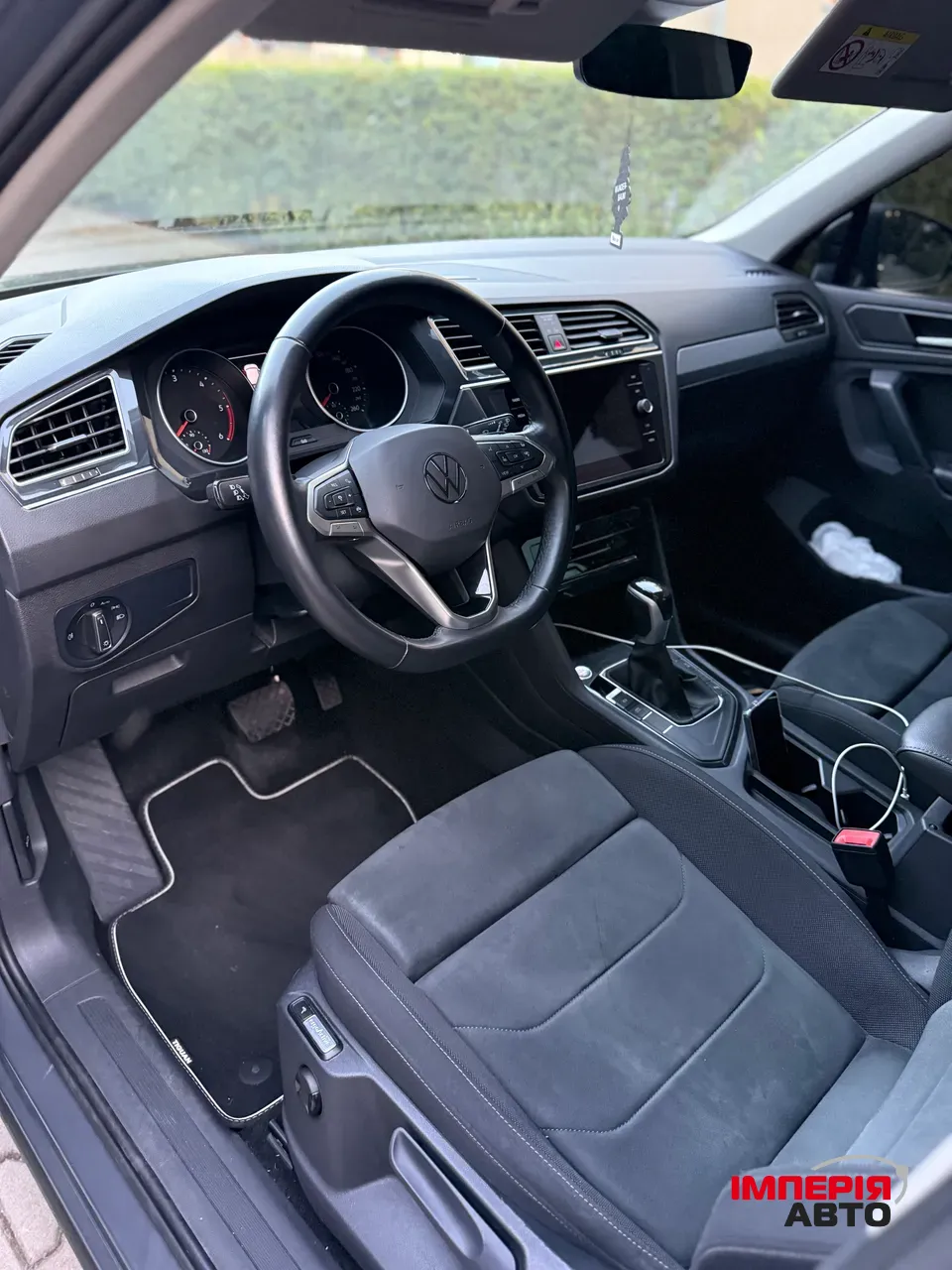 Volkswagen Tiguan - фото 11