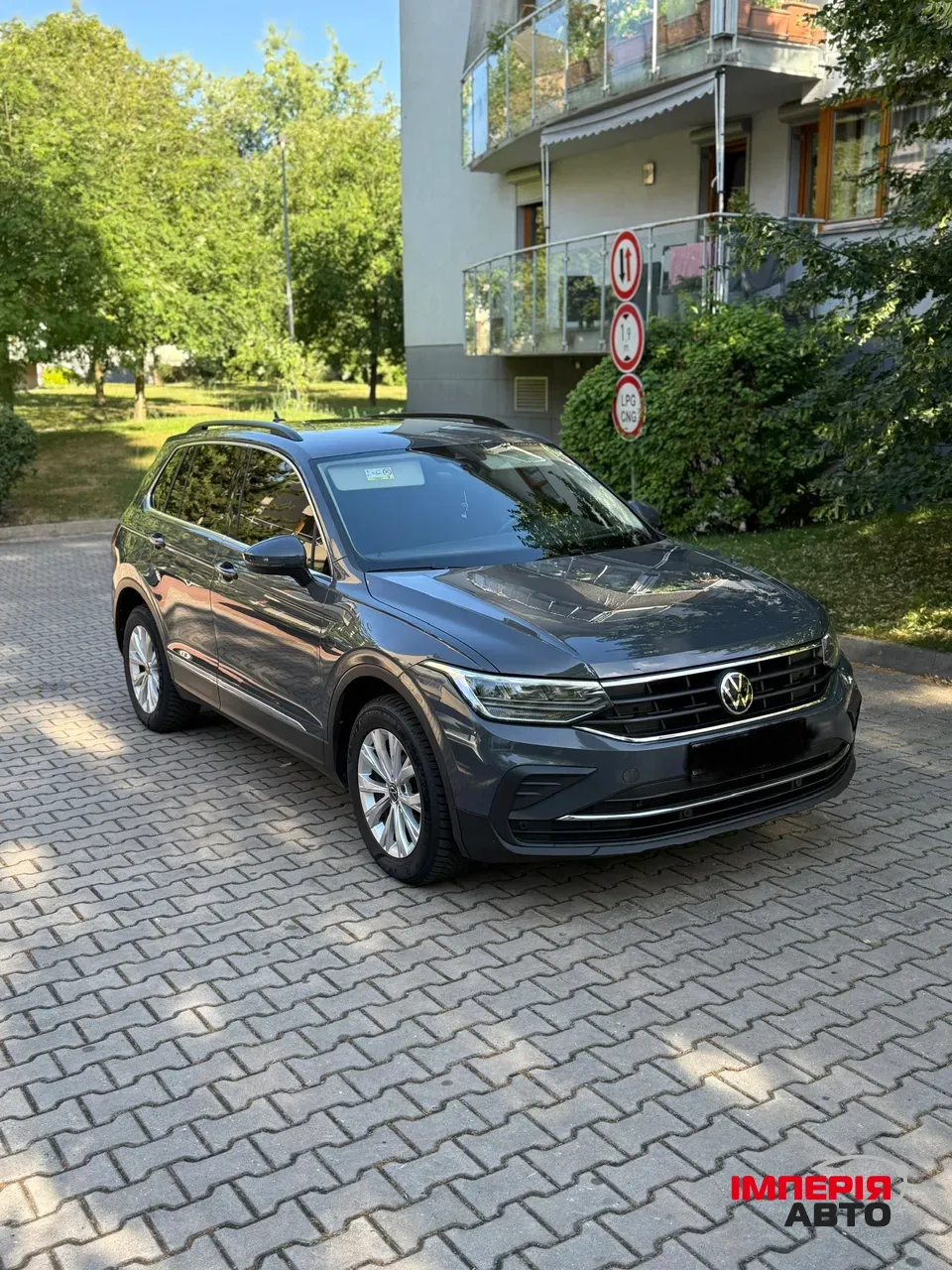 Volkswagen Tiguan - фото 2