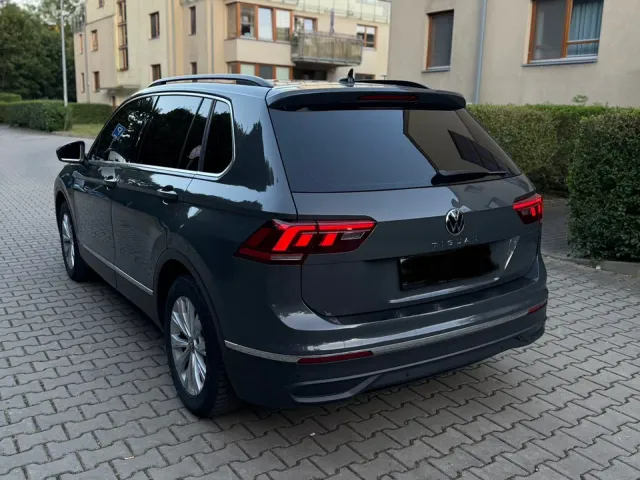 Volkswagen Tiguan - фото 5